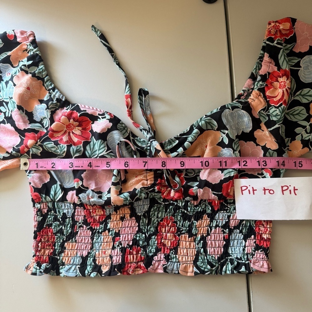 B.O.G. Collective Floral Puff Sleeve Crop Top Summer Spring Beach Medium - Picture 6 of 6